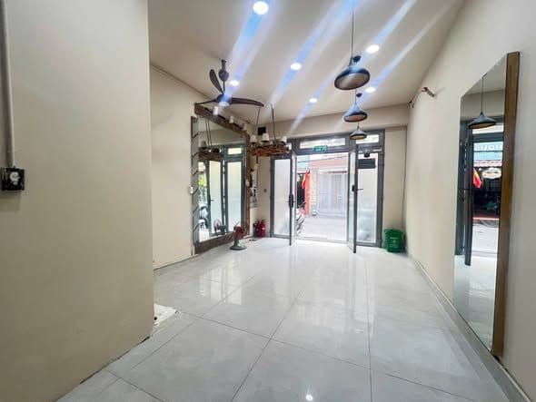 Toàn bộ cửa hàng, hẻm xe hơi tại Quận 1 3
