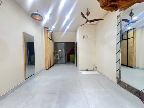 Toàn bộ cửa hàng, hẻm xe hơi tại Quận 1 2