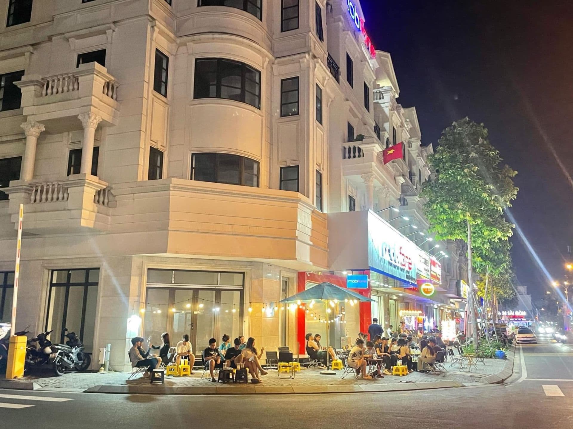 Chỗ giao nhận hàng, vỉa hè, căn góc tại Quận Gò Vấp 4